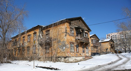 Для переселенцев из ветхих домов Иркутска нужно строить жильё в том же районе, где они живут  — Антон Романов